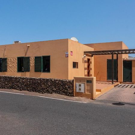 Lovely 2-Bed Villa In Corralejo Fuerteventura Luaran gambar