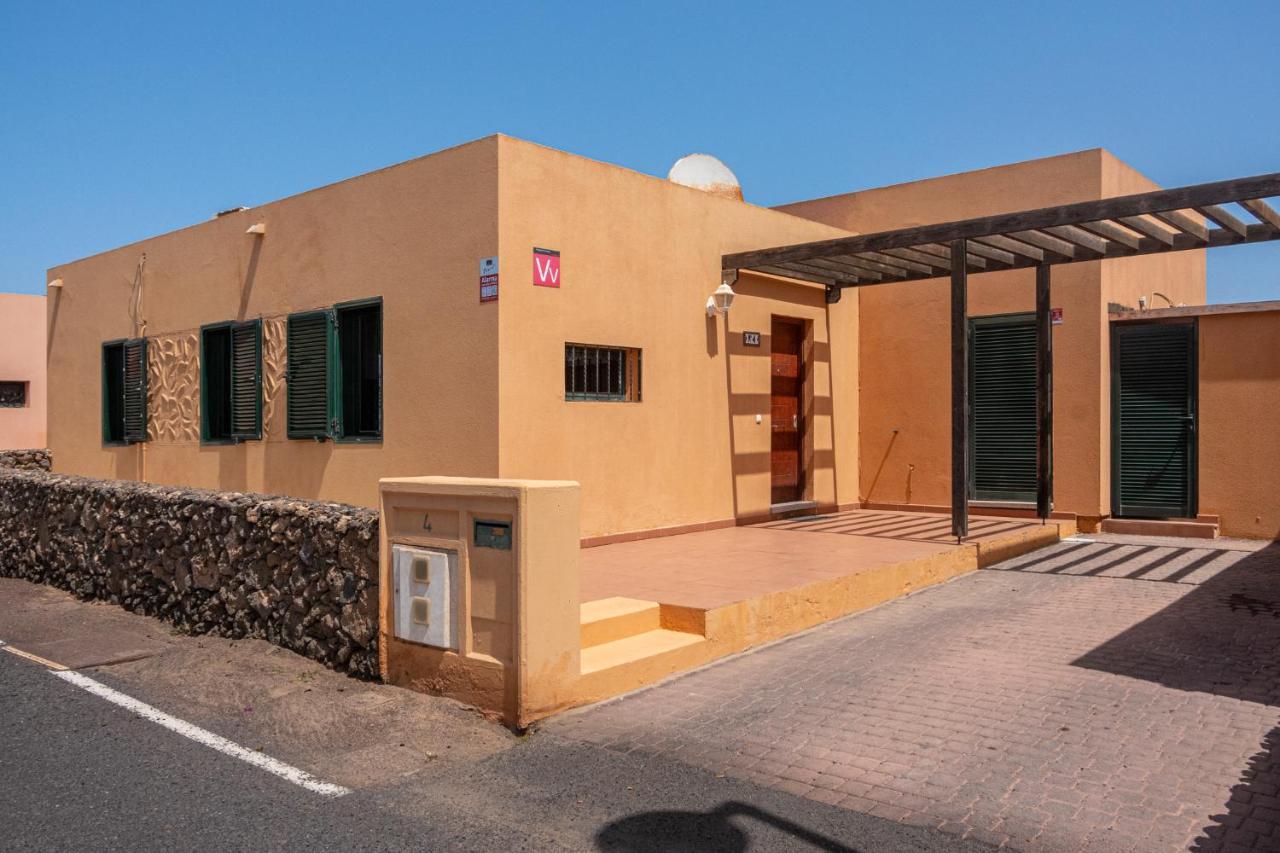 Lovely 2-Bed Villa In Corralejo Fuerteventura Luaran gambar